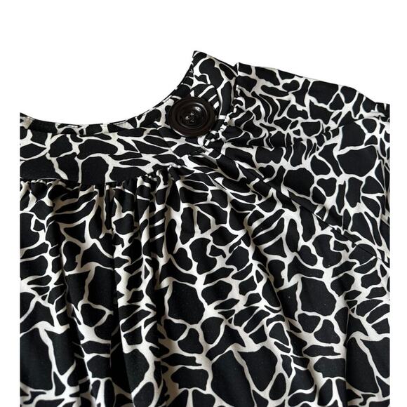 Susan Lawrence Black & White Abstract Print Blouse - Picture 6 of 6